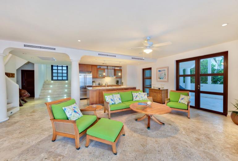 Sxm056 – Villa frente al mar con terraza en Cupecoy