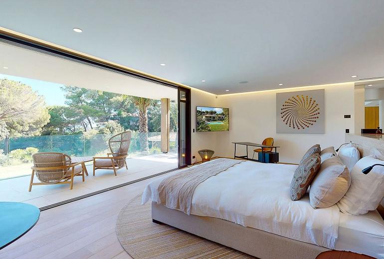 Azu084 - Villa Contemporaine à Saint-Tropez