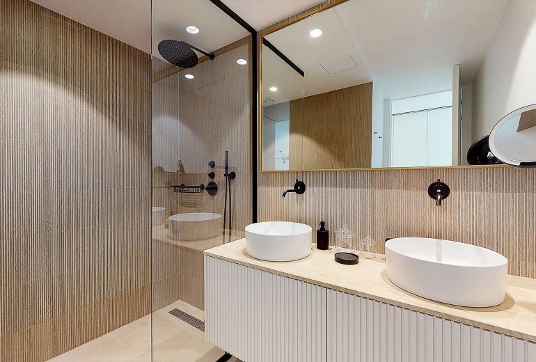 Azu084 - Villa Contemporánea en Saint-Tropez