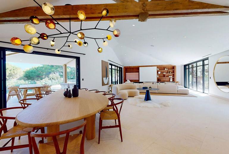 Azu084 - Villa Contemporaine à Saint-Tropez