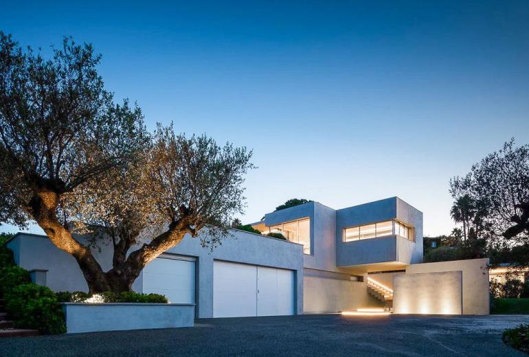 Azu085 - Villa contemporaine à louer à Pampelonne