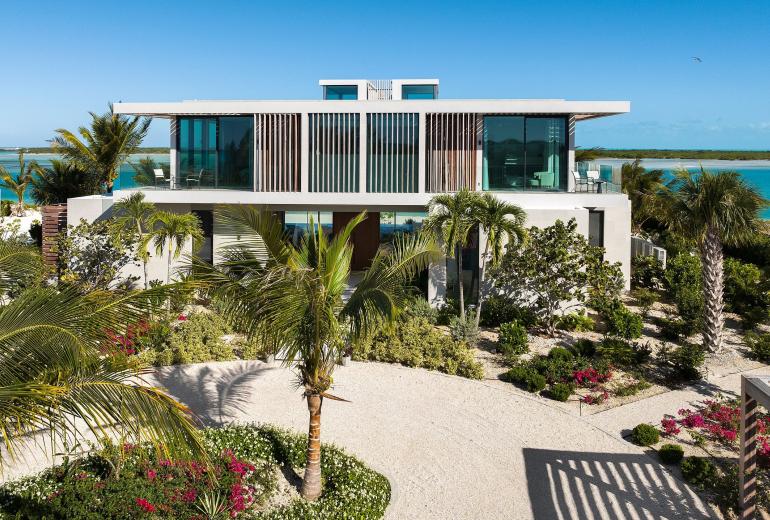 Tci002 – Elegante vila à beira-mar em Grace Bay