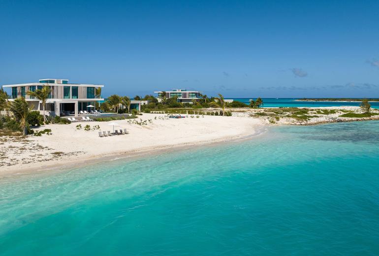 Tci002 – Elegante vila à beira-mar em Grace Bay