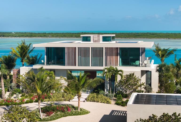 Tci002 – Elegante vila à beira-mar em Grace Bay