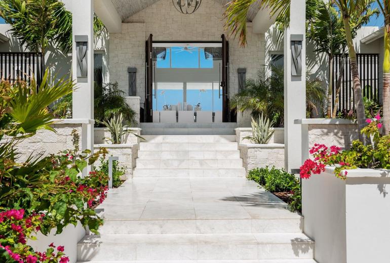 Tci004 – Villa with ocean views in Turtle Tail