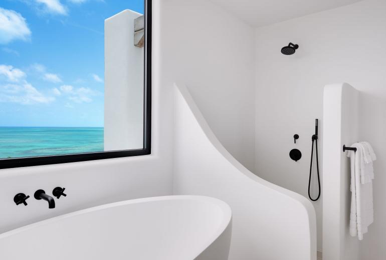 Tci006 – Hillside villa with sea views in Blue Mountain