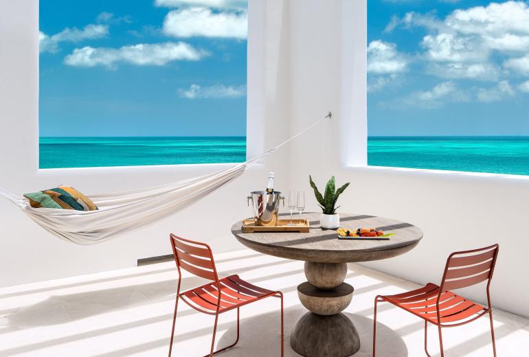 Tci006 – Hillside villa with sea views in Blue Mountain