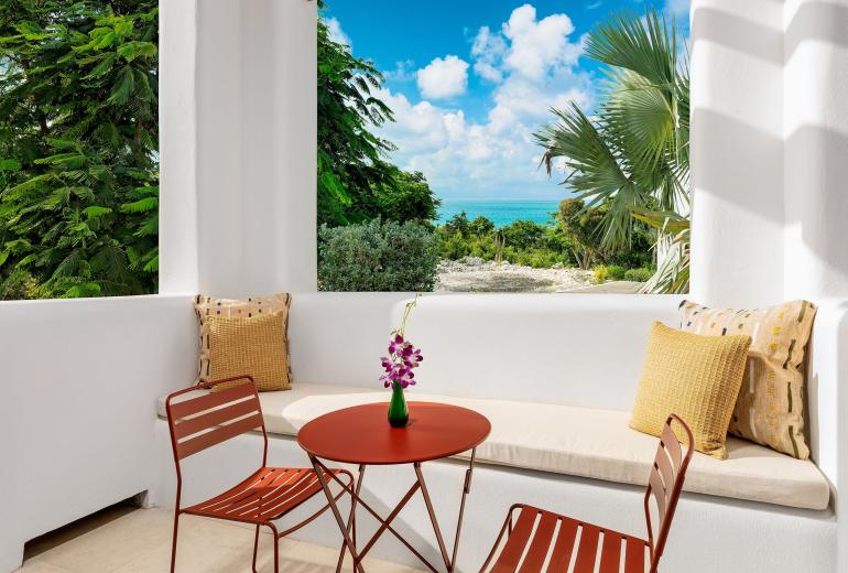 Tci006 – Hillside villa with sea views in Blue Mountain