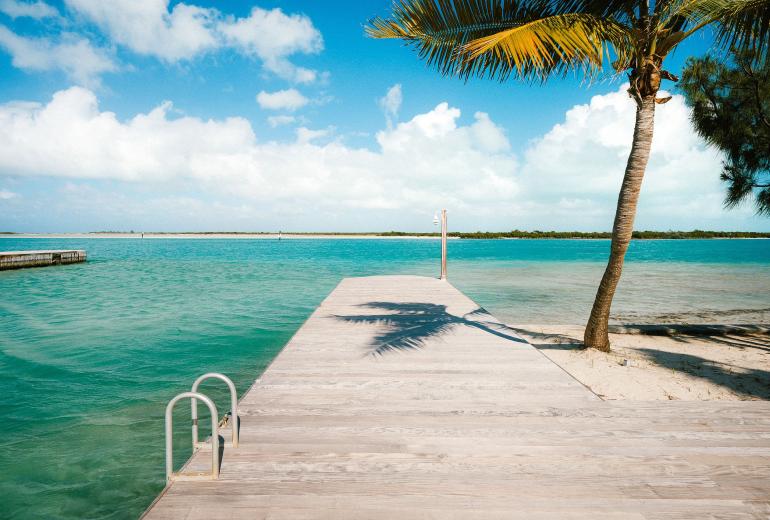 Tci008 – Villa en bord de mer avec piscine à Grace Bay