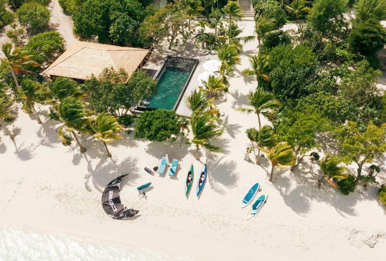 Tci008 – Villa en bord de mer avec piscine à Grace Bay