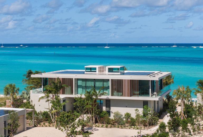 Tci009 – Villa de lujo frente al mar en Emerald Point