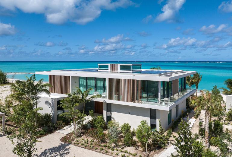 Tci009 – Villa de lujo frente al mar en Emerald Point