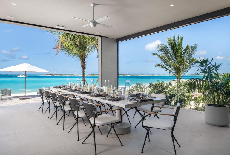 Tci009 – Villa de lujo frente al mar en Emerald Point