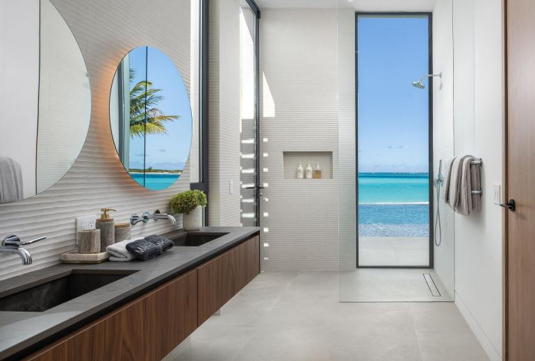 Tci009 – Villa de lujo frente al mar en Emerald Point