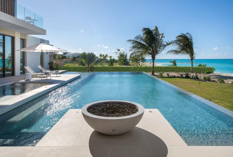 Tci009 – Villa de lujo frente al mar en Emerald Point