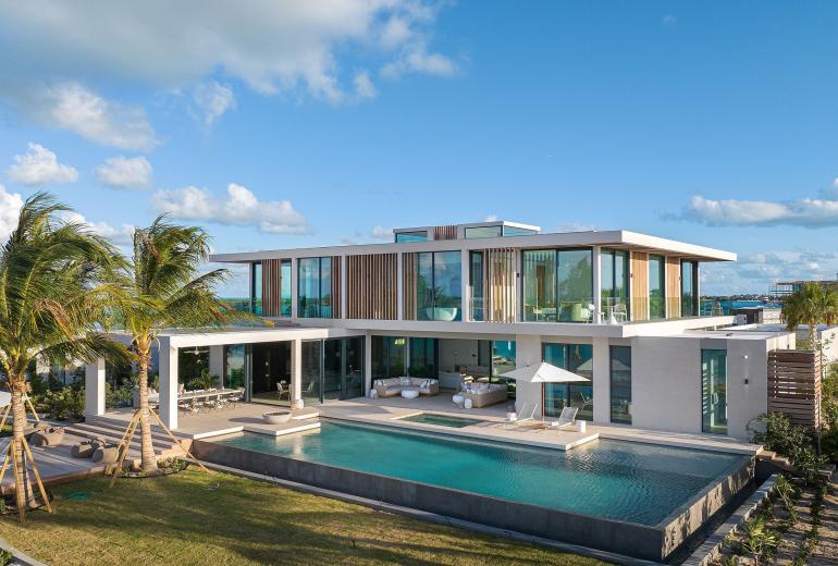 Tci009 – Villa de lujo frente al mar en Emerald Point