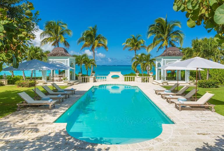 Tci010 – Elegant beachfront retreat in Grace Bay