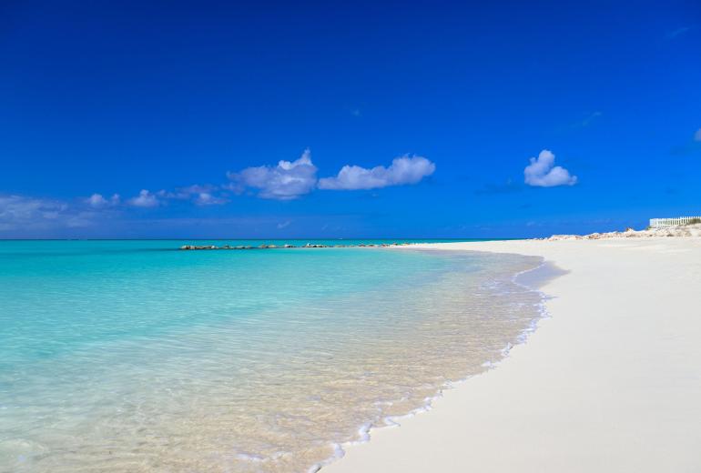 Tci010 – Élégant refuge en bord de mer à Grace Bay
