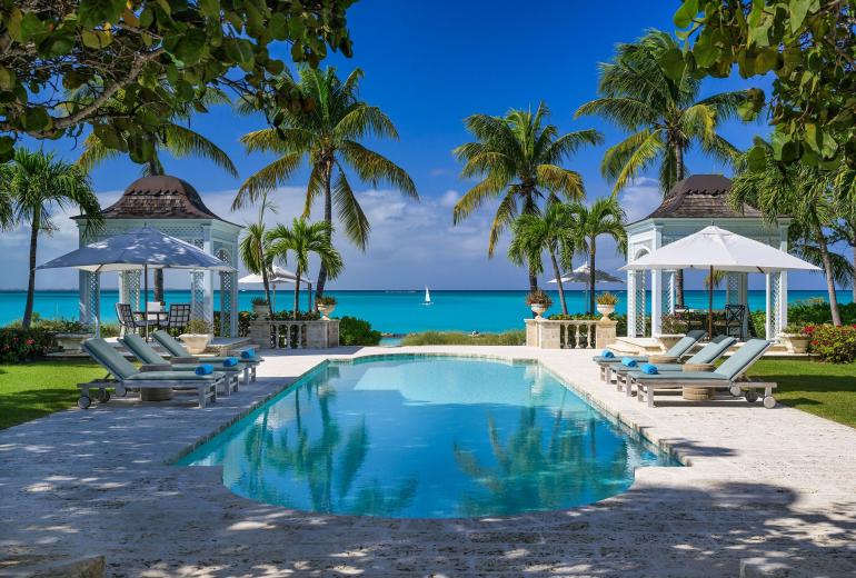 Tci010 – Élégant refuge en bord de mer à Grace Bay
