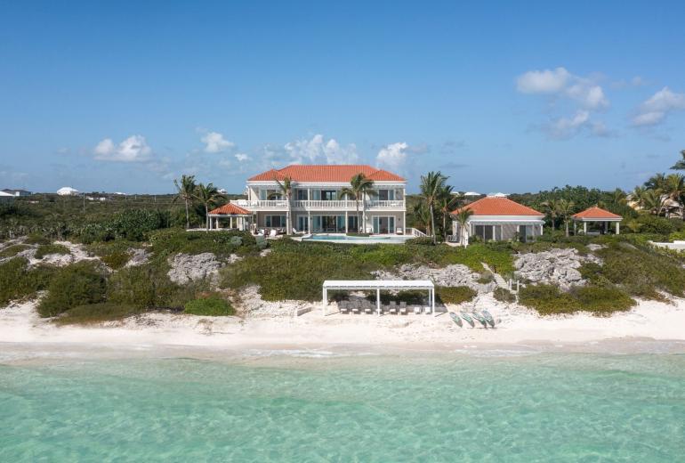 Tci012 – Villa com vista para o mar e piscina em Long Bay