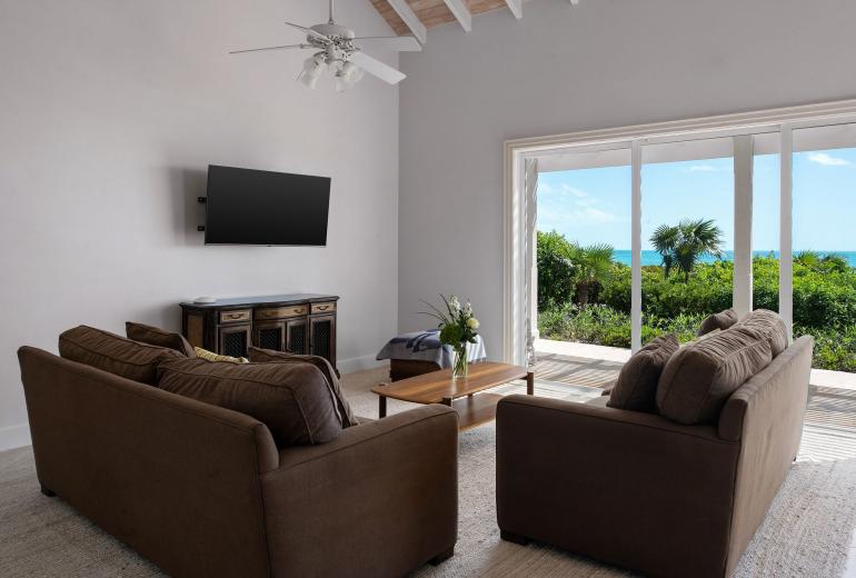 Tci012 – Villa com vista para o mar e piscina em Long Bay