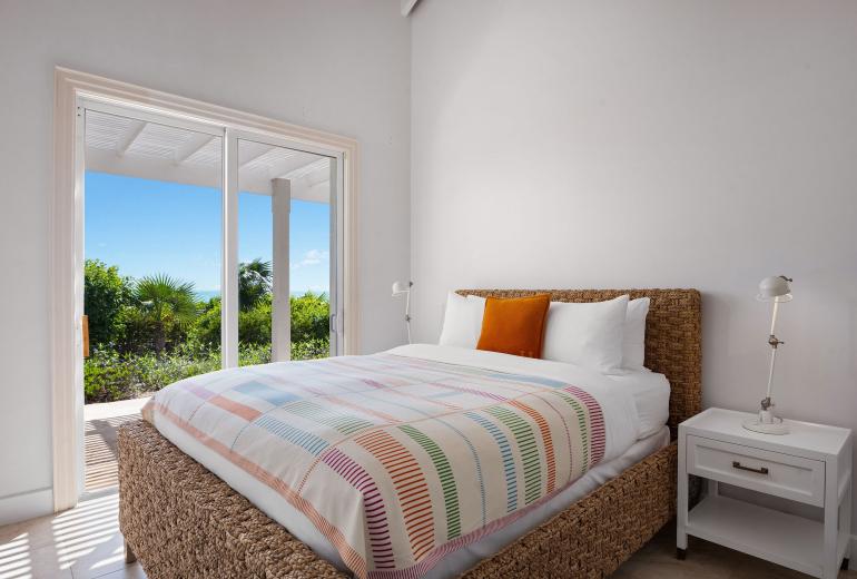 Tci012 – Villa com vista para o mar e piscina em Long Bay