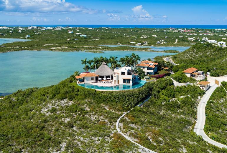 Tci013 – Villa de lujo con playa privada en Turtle Tail