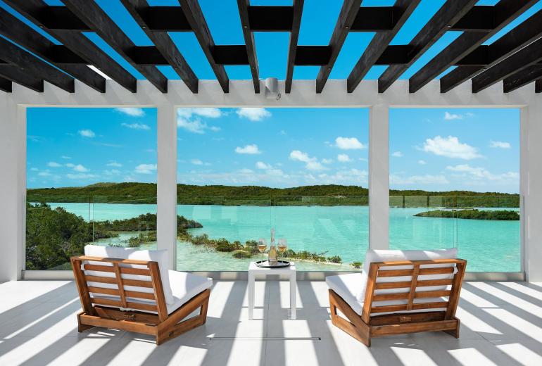 Tci017 – Villa charmante en bord de mer à Chalk Sound