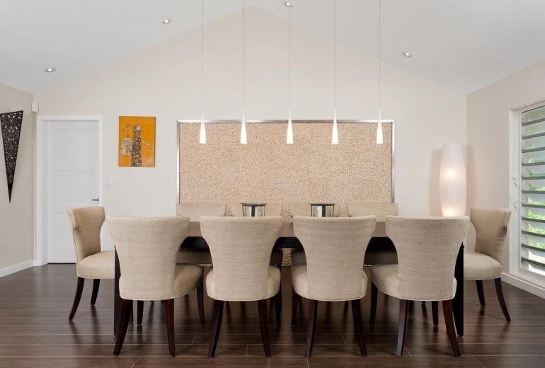 Tci020 – Beachside villa with pool in Grace Bay