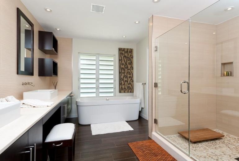 Tci020 – Beachside villa with pool in Grace Bay