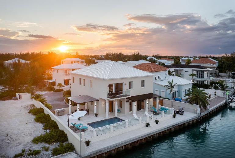Tci021 – Villa en bord de l’eau près de Leeward Marina