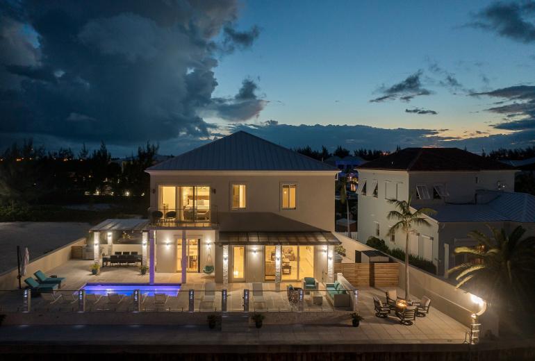 Tci021 – Villa en bord de l’eau près de Leeward Marina