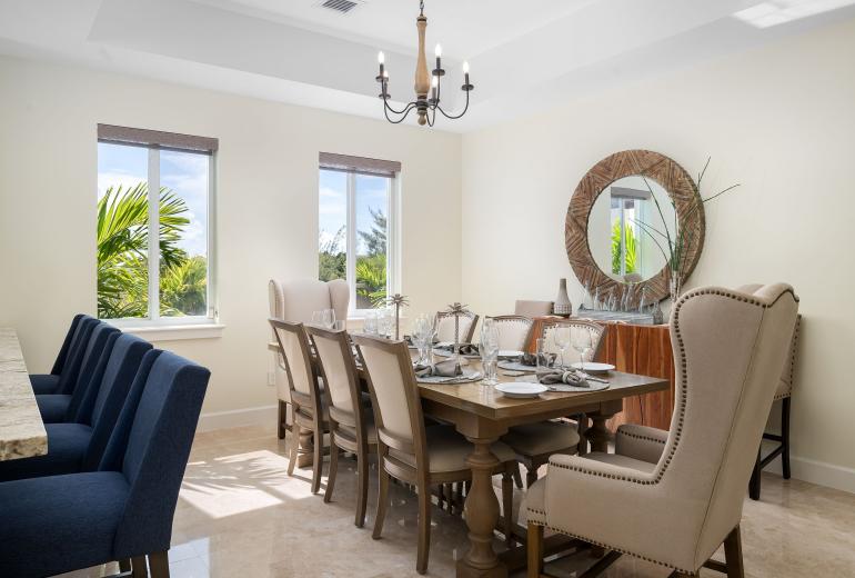 Tci021 – Waterfront villa near Leeward Marina