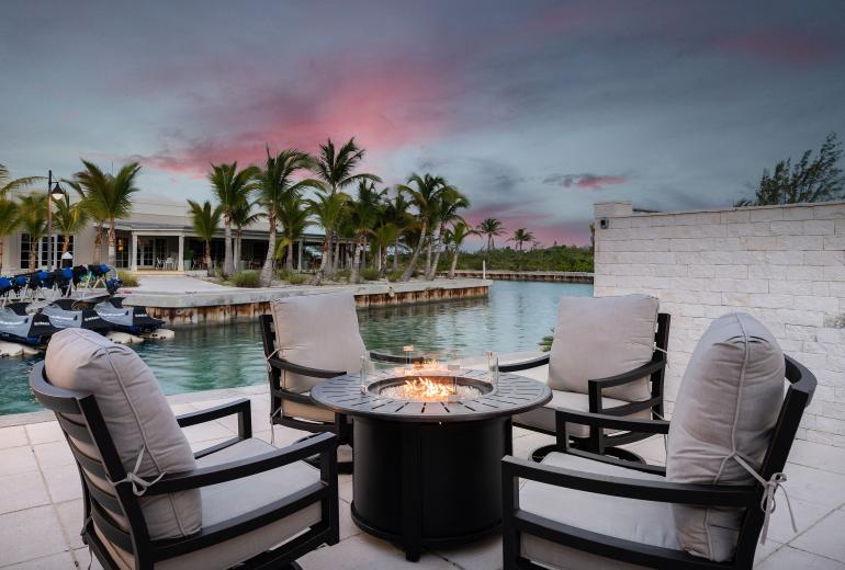 Tci021 – Waterfront villa near Leeward Marina