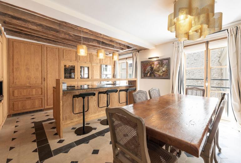 Par014 - Exceptional Penthouse in Saint-Germain