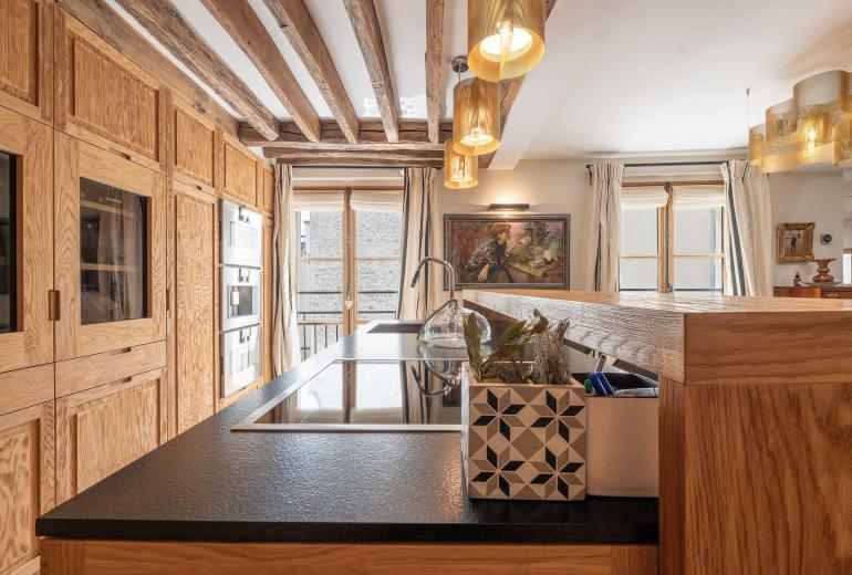 Par014 - Exceptional Penthouse in Saint-Germain
