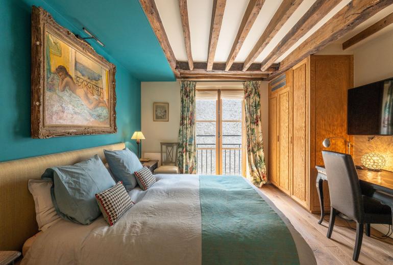Par014 - Exceptional Penthouse in Saint-Germain