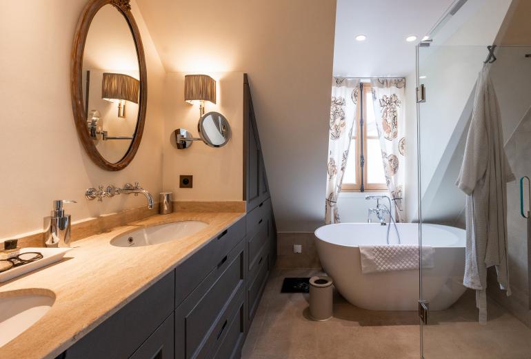 Par014 - Exceptional Penthouse in Saint-Germain