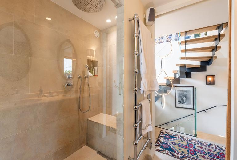 Par014 - Exceptional Penthouse in Saint-Germain