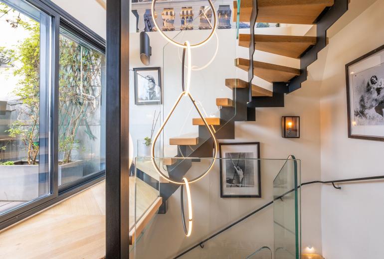 Par014 - Exceptional Penthouse in Saint-Germain