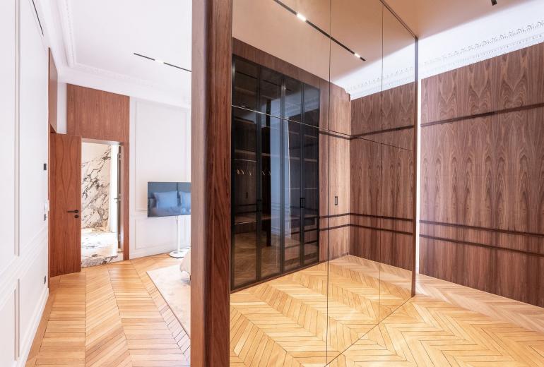 Par040 - Appartement Haussmannien à louer à Paris