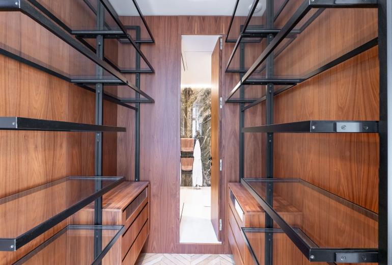 Par040 - Appartement Haussmannien à louer à Paris