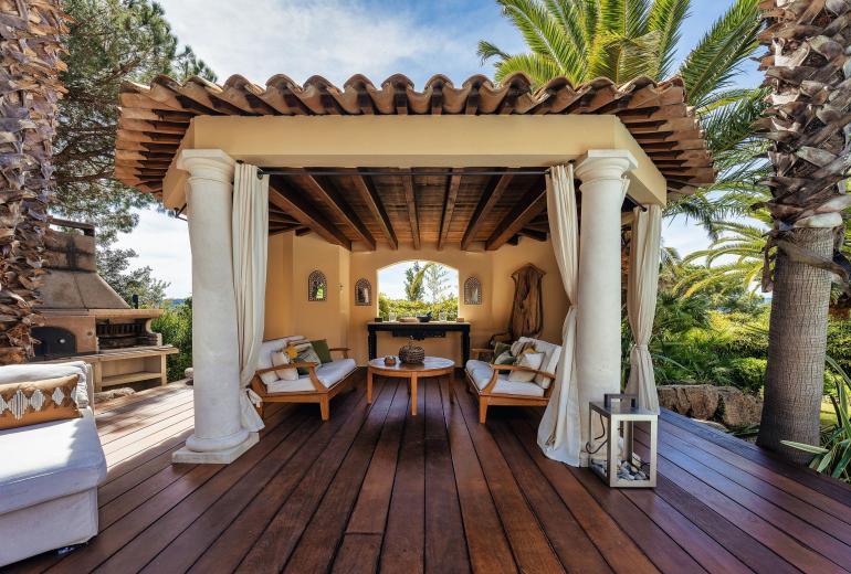 Azu051 - Elegant Provençal Estate with Sea View