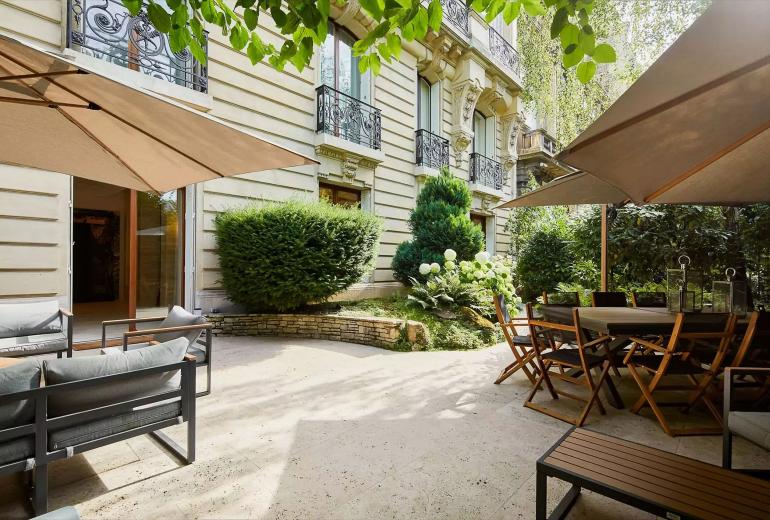 Par051 - Apartamento de lujo con jardín