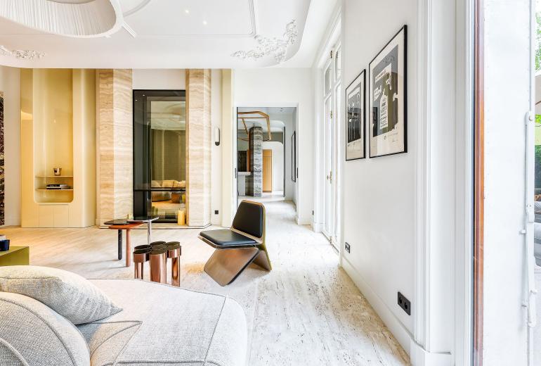 Par051 - Apartamento de luxo com jardim