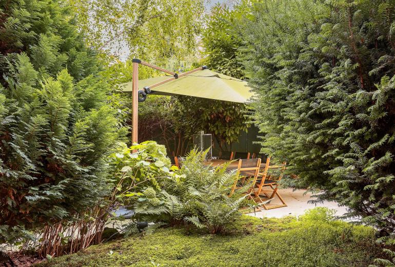 Par051 - Apartamento de luxo com jardim