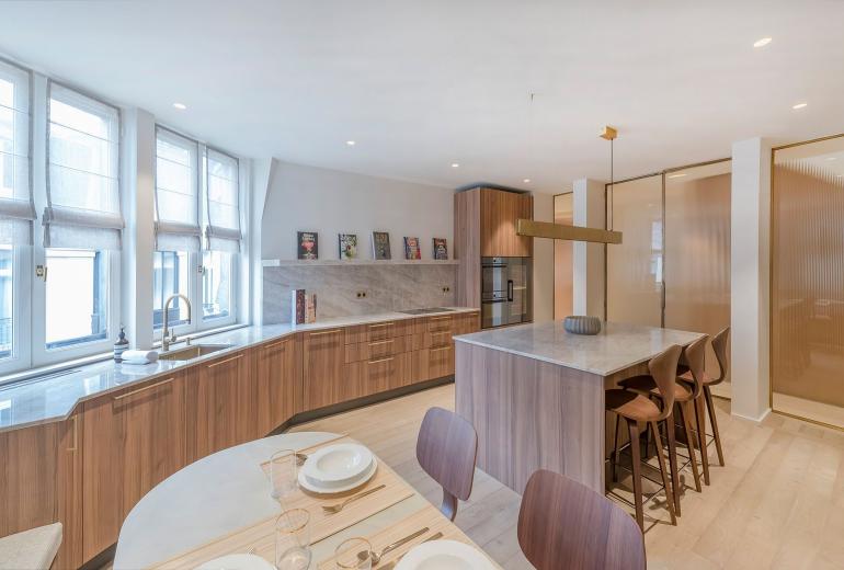 Par291 - Magnifique duplex dans le Triangle d'Or