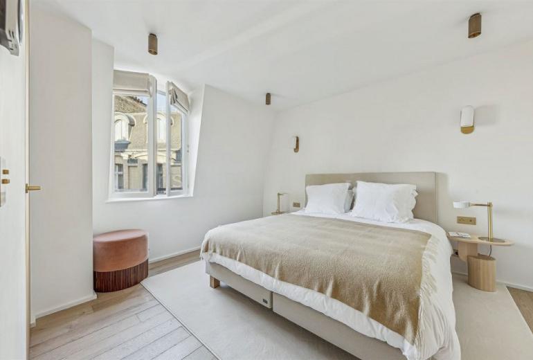 Par291 - Magnifique duplex dans le Triangle d'Or