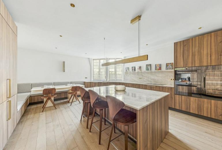 Par291 - Amazing 5 bedroom duplex in Triangle d'Or