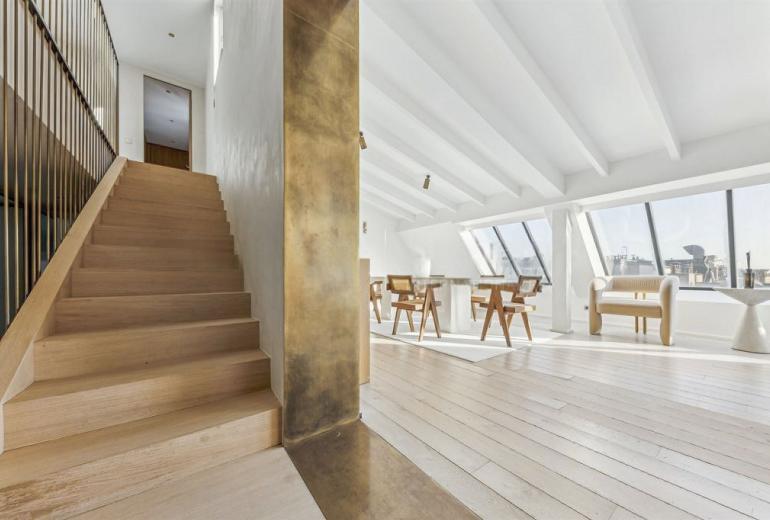Par291 - Magnifique duplex dans le Triangle d'Or